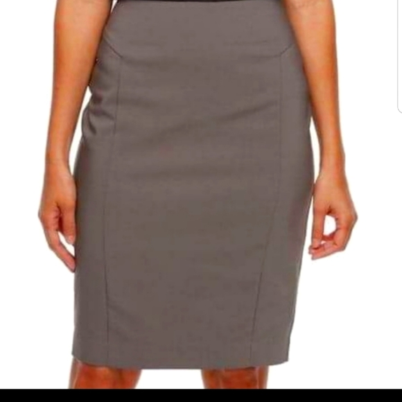 Atp.9 Dresses & Skirts - Apt .9 women's skirt